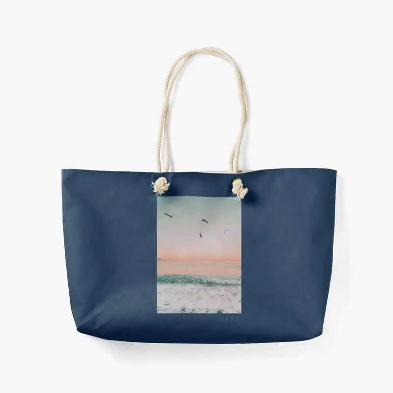 lovely beach bags and comfy hoodies 